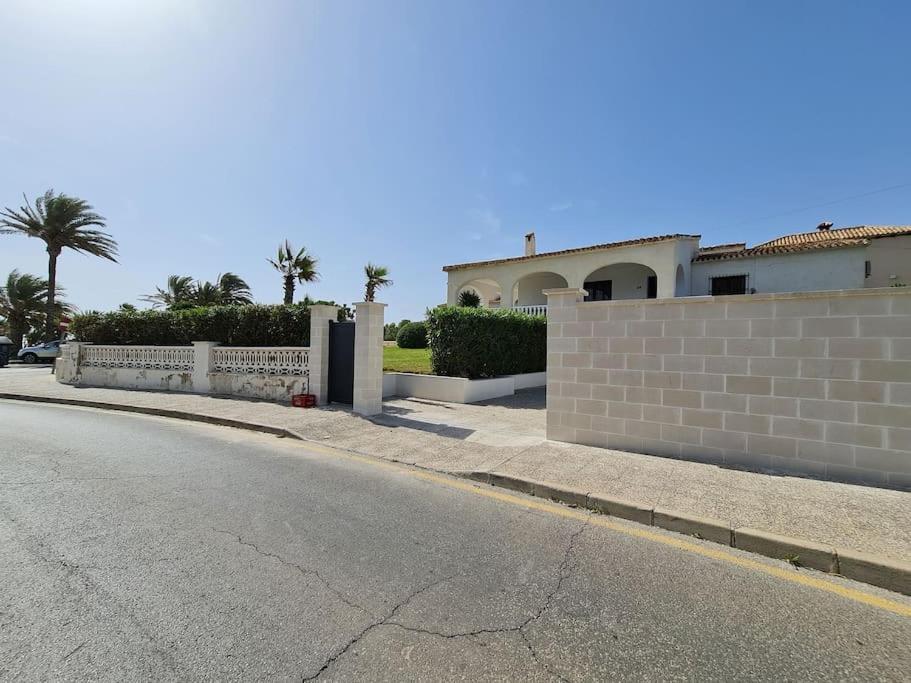 Villa On The Beach Playa Flamenca 奥里韦拉 外观 照片